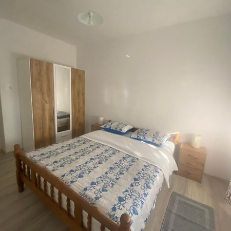 Apartmani Neno Senj  Eksteriør billede